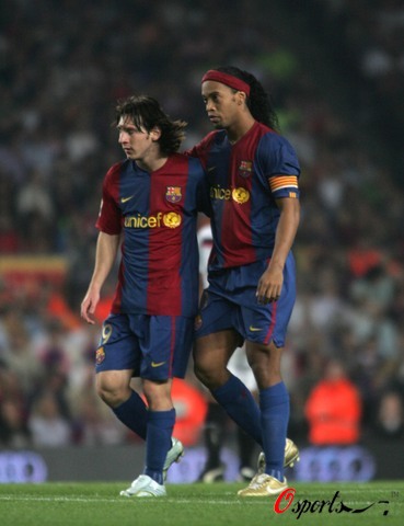 员的表现堪 员的表现堪