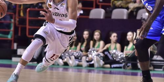 闻杯的竞争 闻杯的竞争